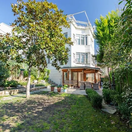 Charming 3bed Private Garden & Terrace! #381 *