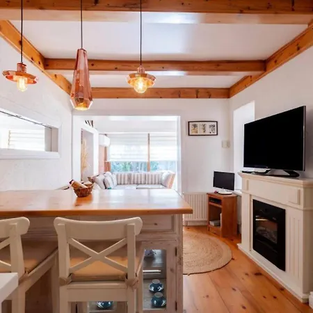 فيلة Charming 3bed Private Garden & Terrace! #381 اسطنبول