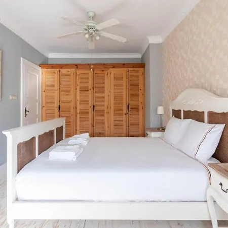 Charming 3bed Private Garden & Terrace! #381 *