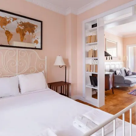 Charming 3bed Private Garden & Terrace! #381