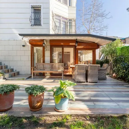 Charming 3bed Private Garden & Terrace! #381 Villa Istambul