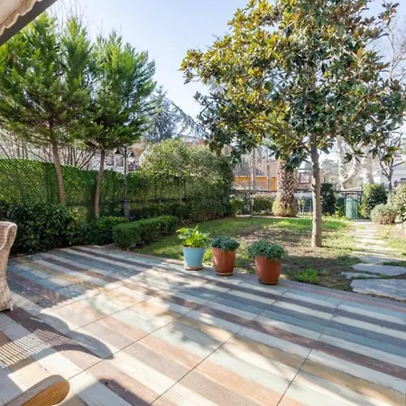 Charming 3bed Private Garden & Terrace! #381 فيلة اسطنبول